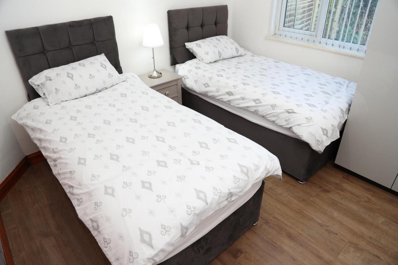 Cosy 3-Bed Bungalow Nec Airport Close To Amenities Birmingham Eksteriør billede
