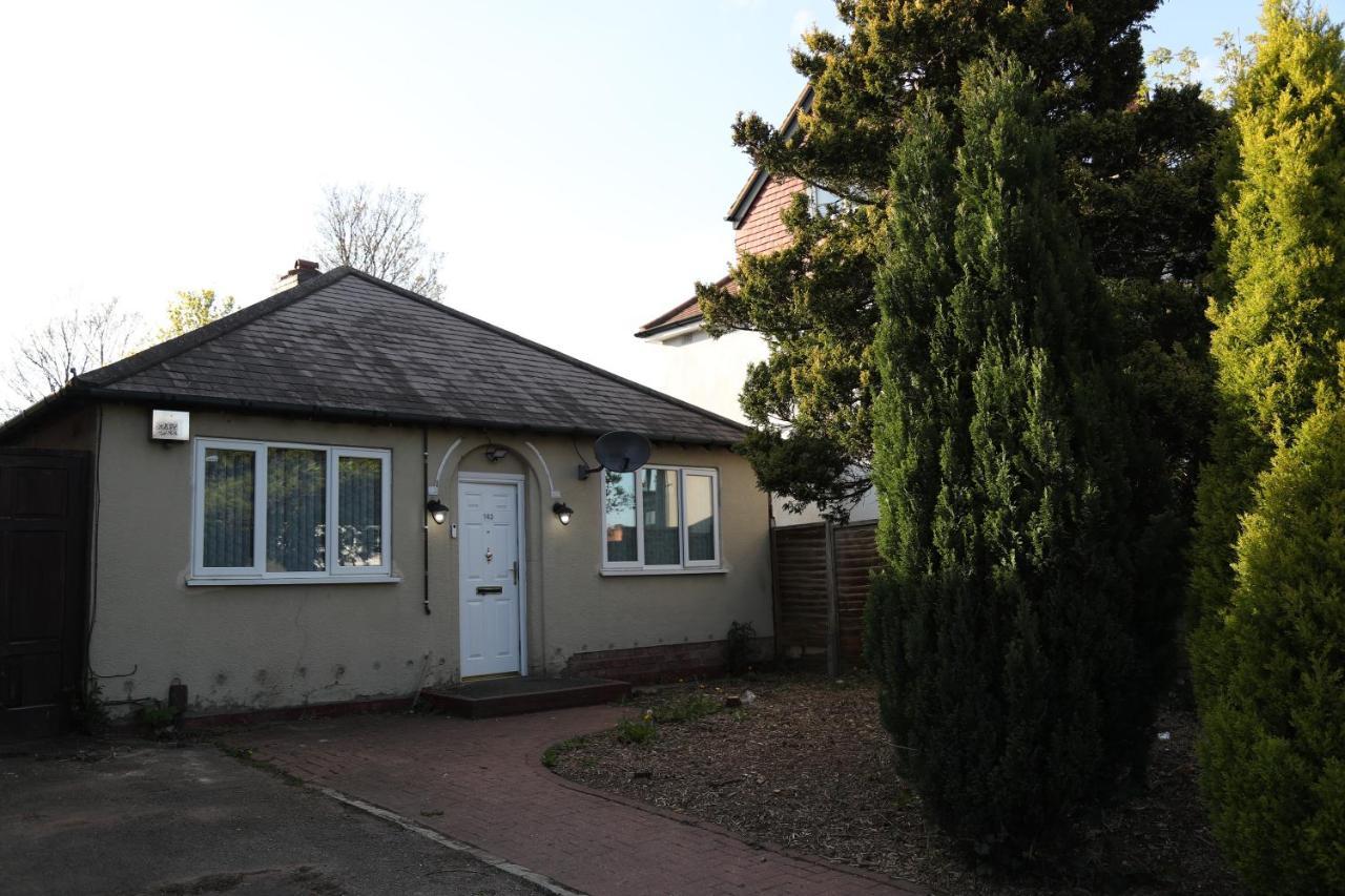 Cosy 3-Bed Bungalow Nec Airport Close To Amenities Birmingham Eksteriør billede
